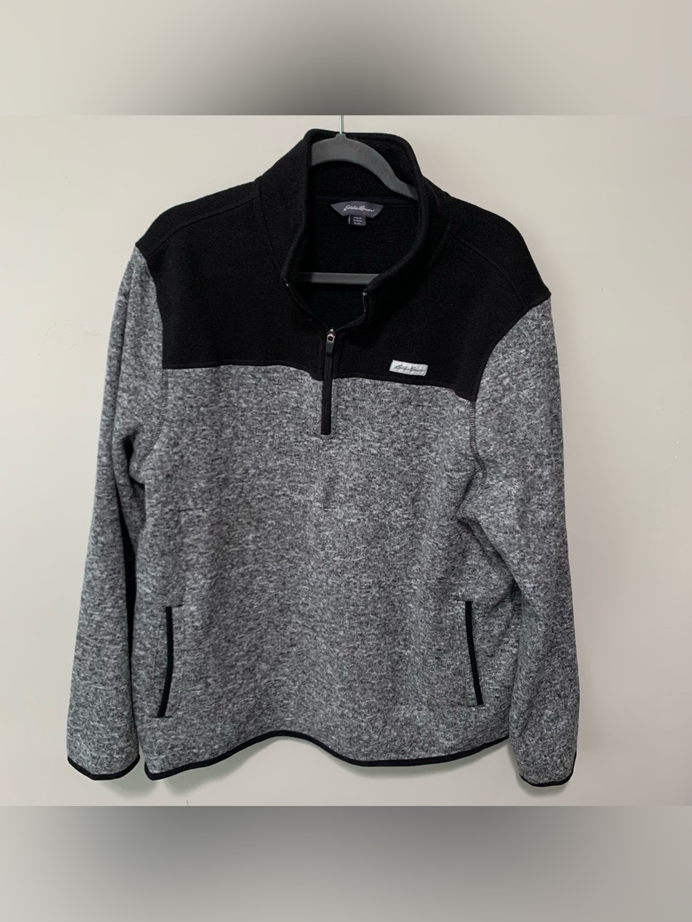Eddie Bauer Men's Black and Gray Half-Zip Fleece Pullover